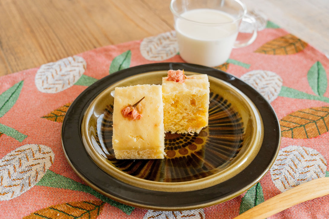 【二十四節気の献立｜春分】混ぜて蒸すだけ。さくら豆乳蒸しパン